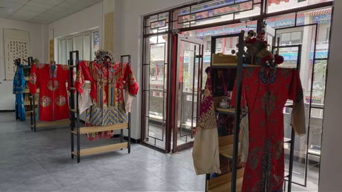 文化傳承與創(chuàng)新 40余家企業(yè)亮相張掖敦煌寫經(jīng)書法藝術(shù)節(jié)，字韻悠長展新姿